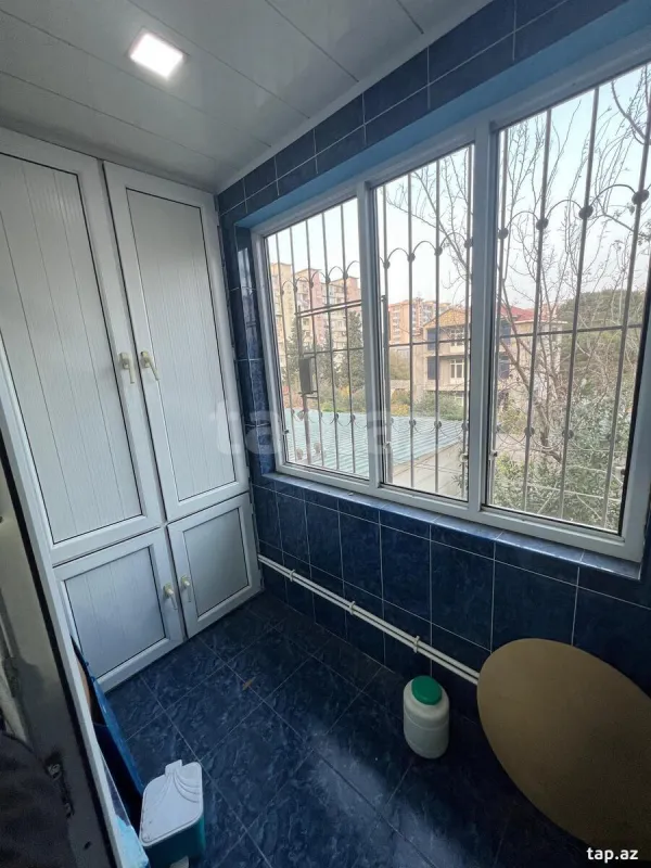 Kirayə verilir 2 otaqlı mənzil 65 m²
