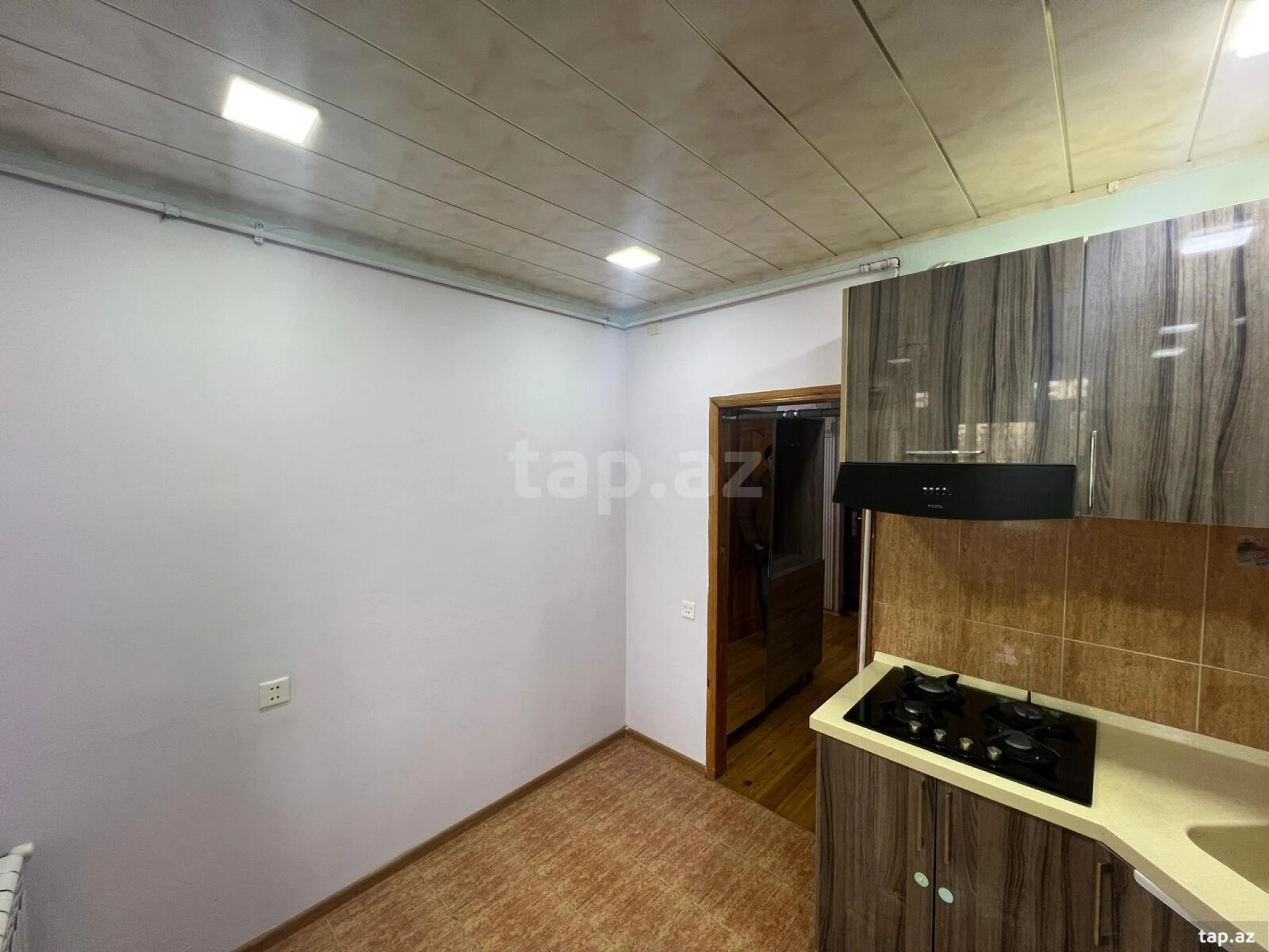 Kirayə verilir 2 otaqlı mənzil 65 m²