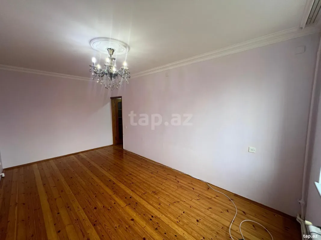 Kirayə verilir 2 otaqlı mənzil 65 m²