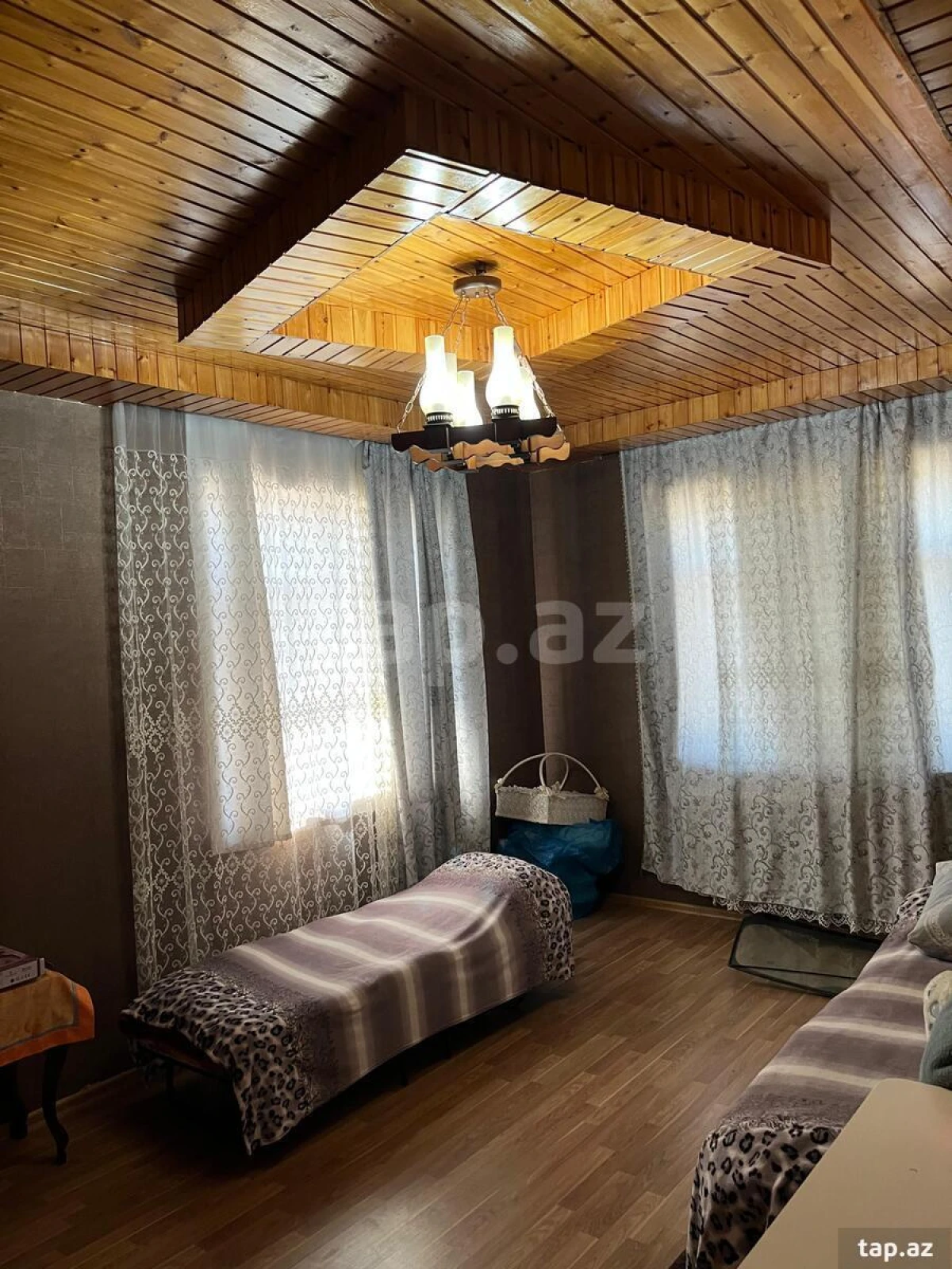 Satılır 6 otaqlı həyət evi