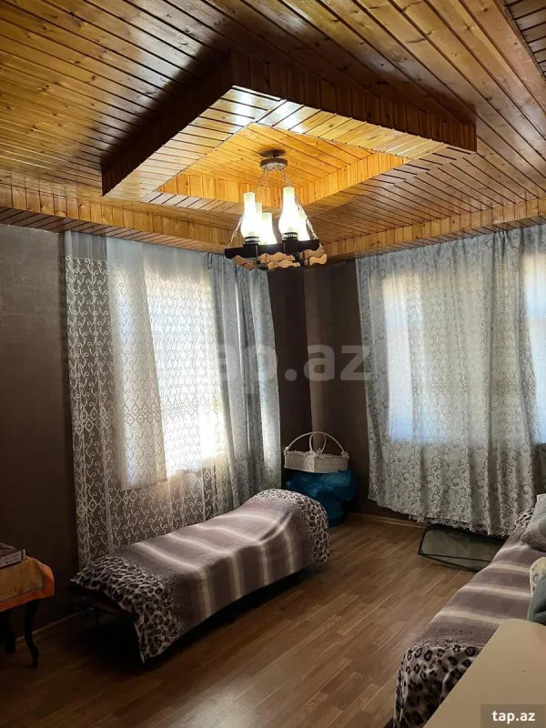 Satılır 6 otaqlı həyət evi