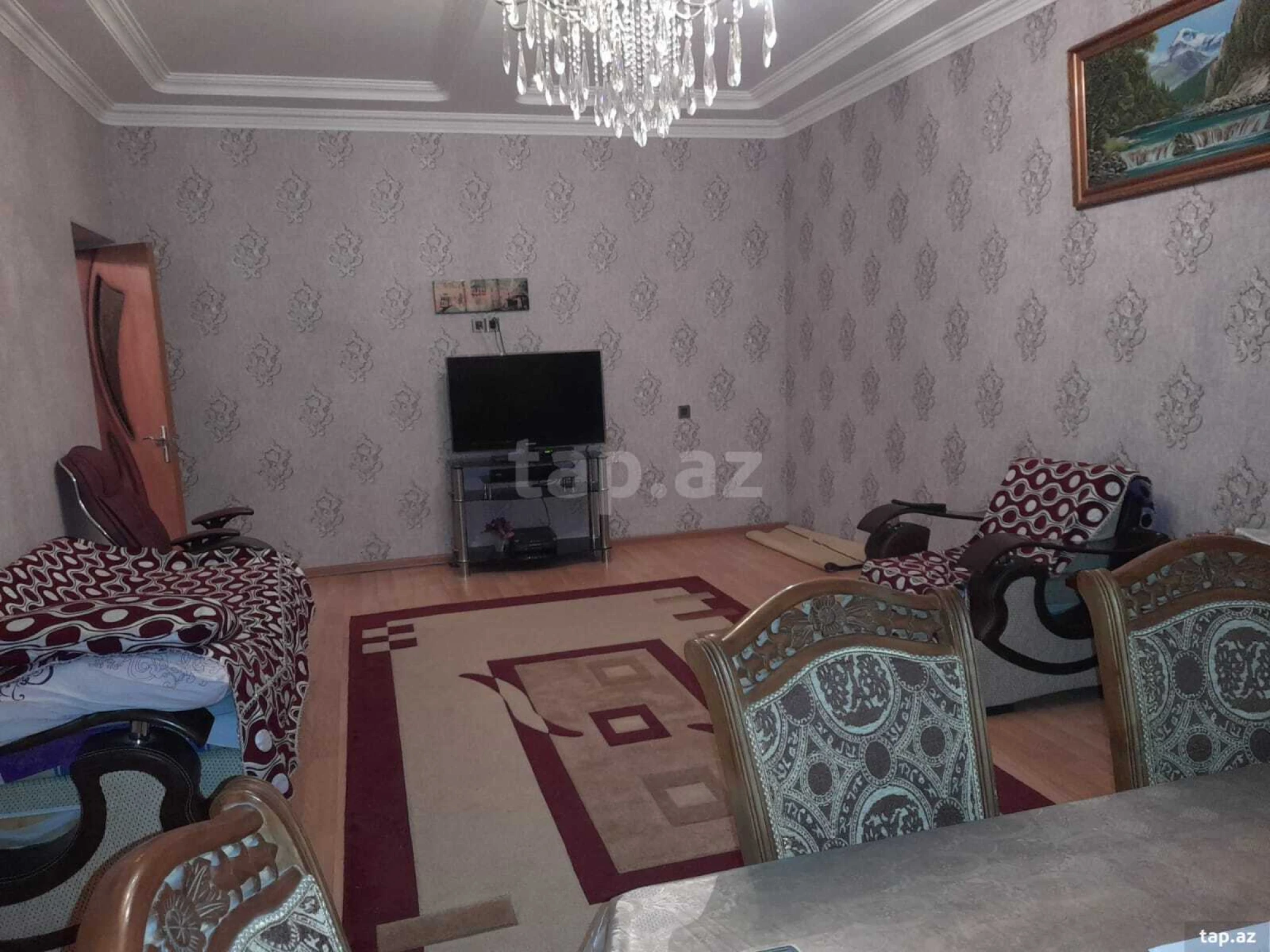 Satılır 6 otaqlı həyət evi