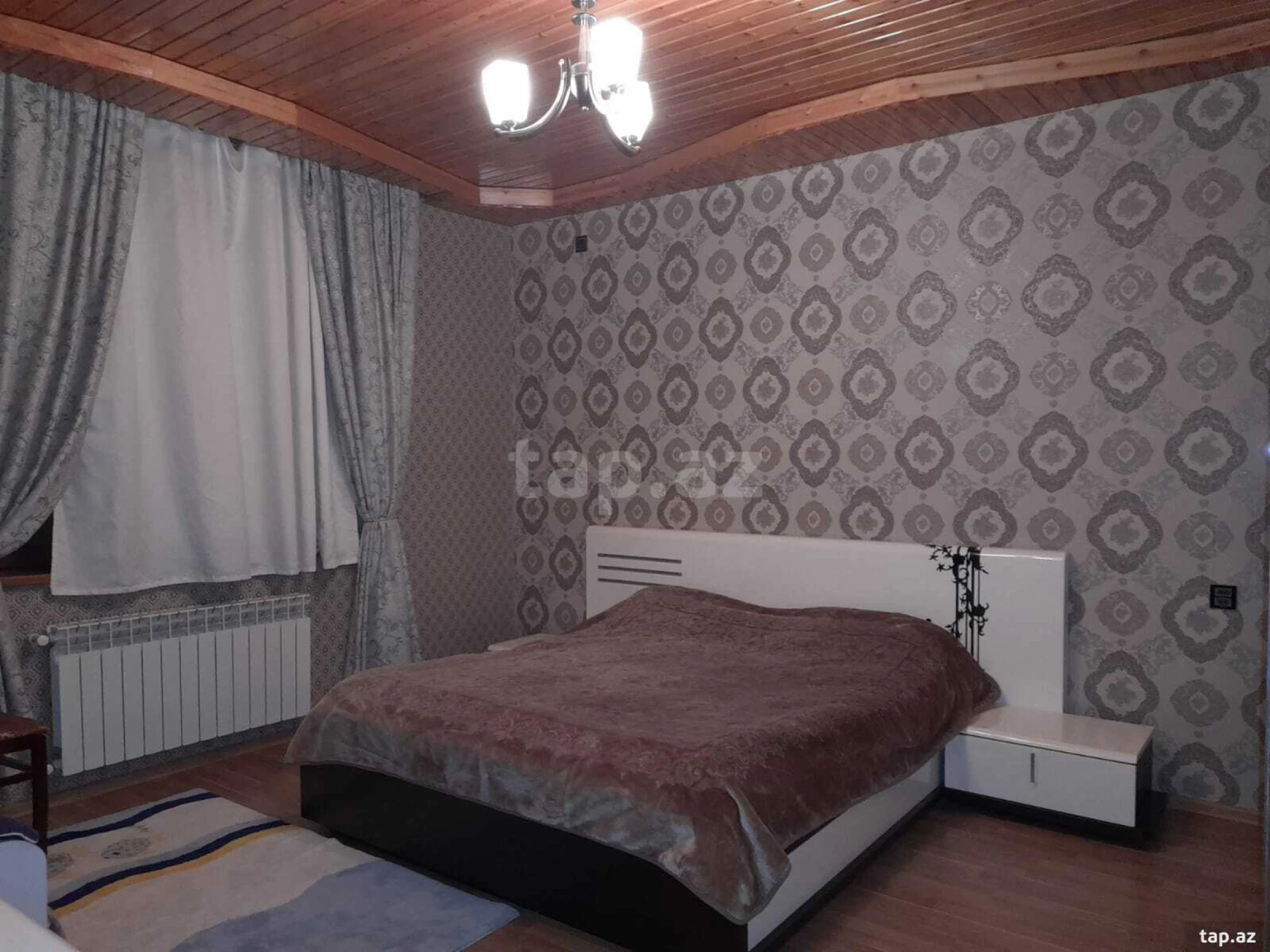 Satılır 6 otaqlı həyət evi