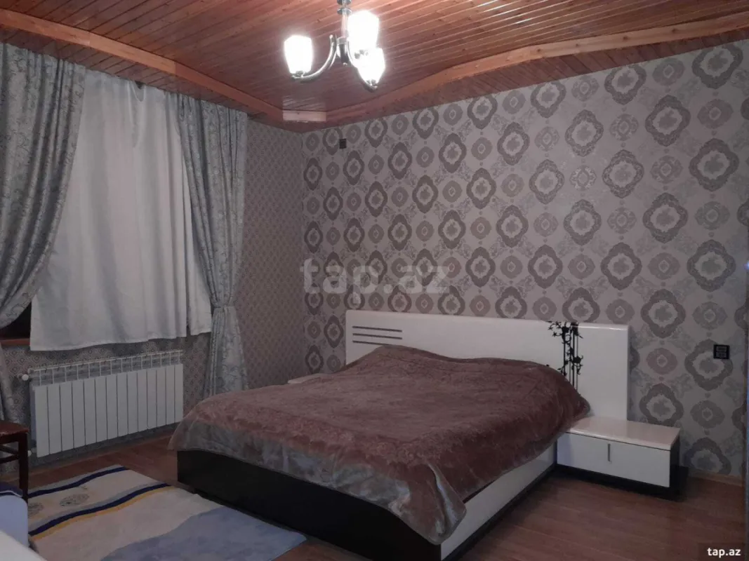 Satılır 6 otaqlı həyət evi