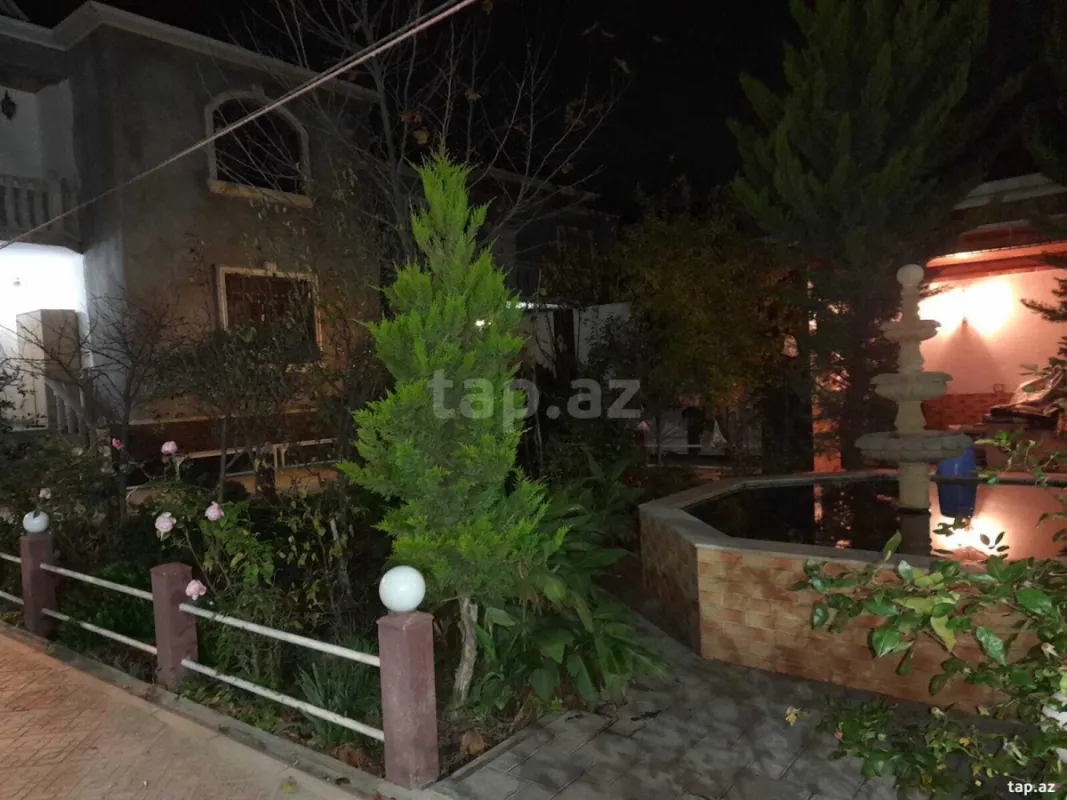 Satılır 6 otaqlı həyət evi