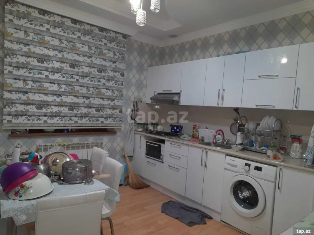 Satılır 6 otaqlı həyət evi