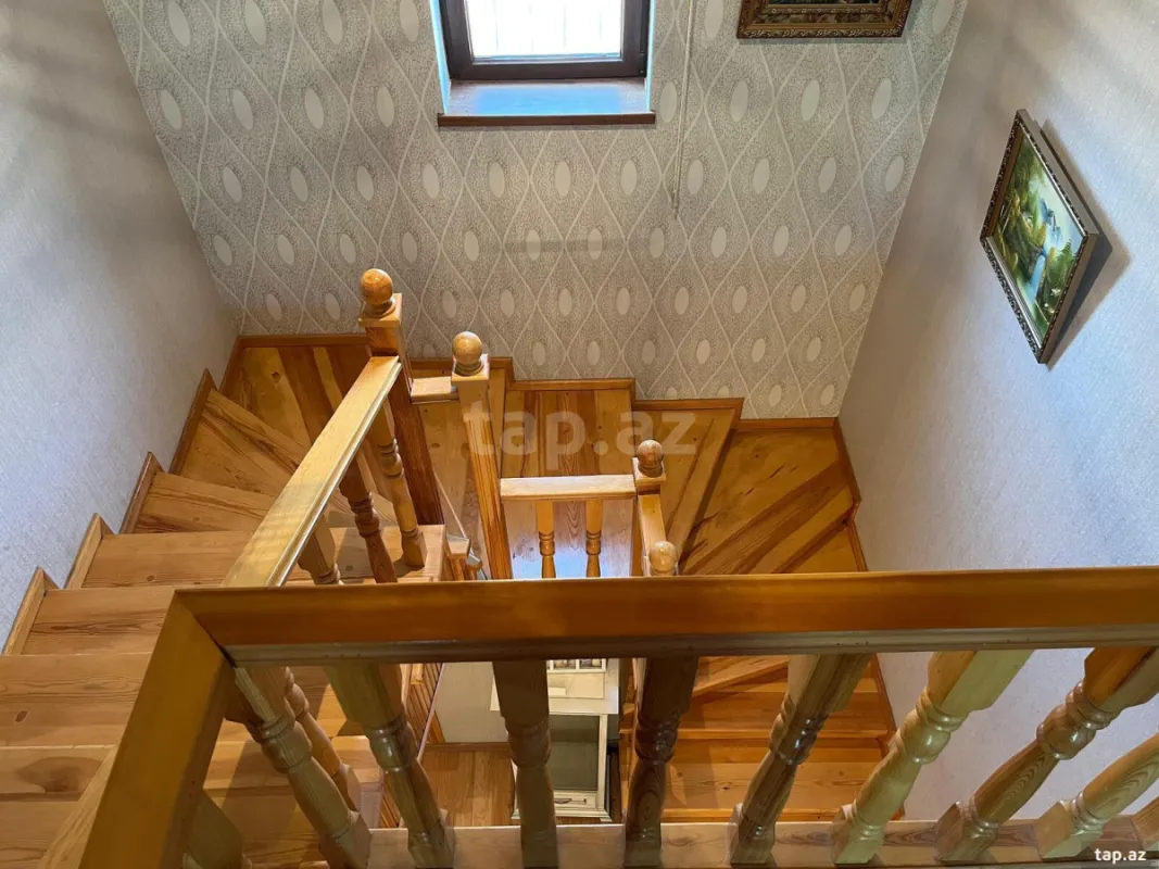 Satılır 6 otaqlı həyət evi