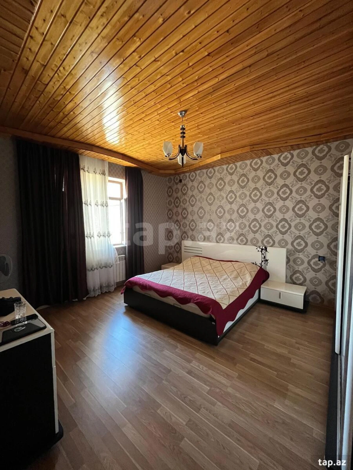 Satılır 6 otaqlı həyət evi