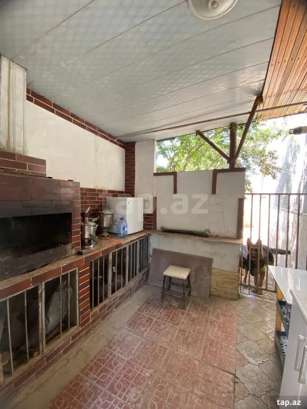 Satılır 6 otaqlı həyət evi