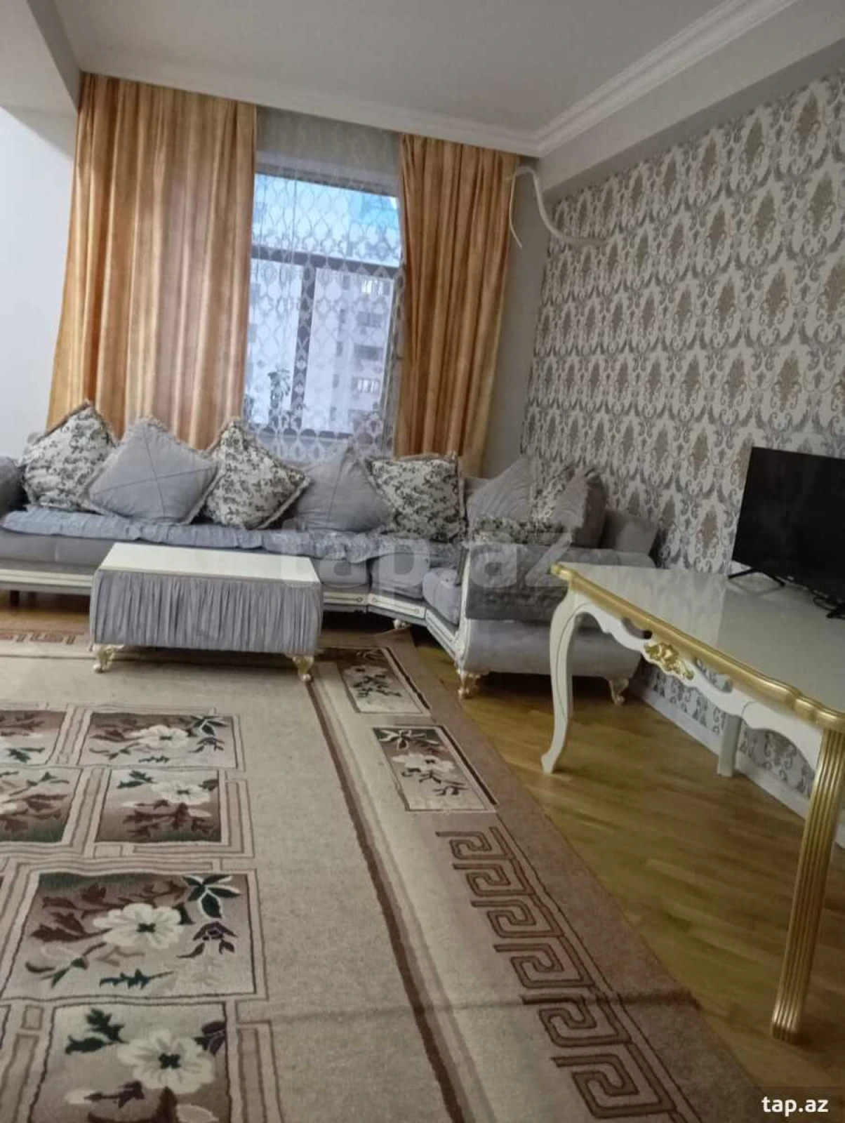 Kirayə verilir 2 otaqlı yeni tikili 90 m²