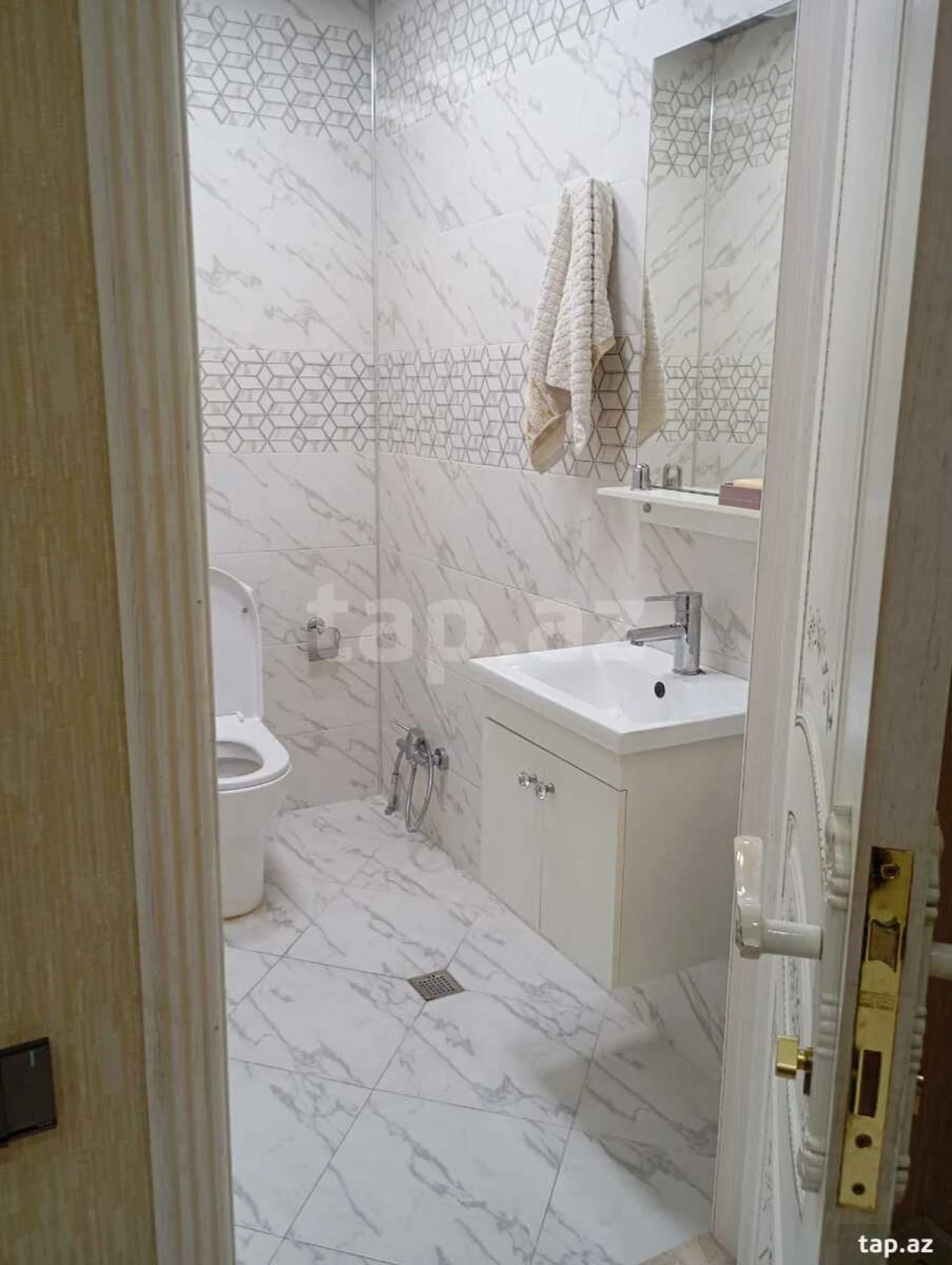 Kirayə verilir 2 otaqlı yeni tikili 90 m²