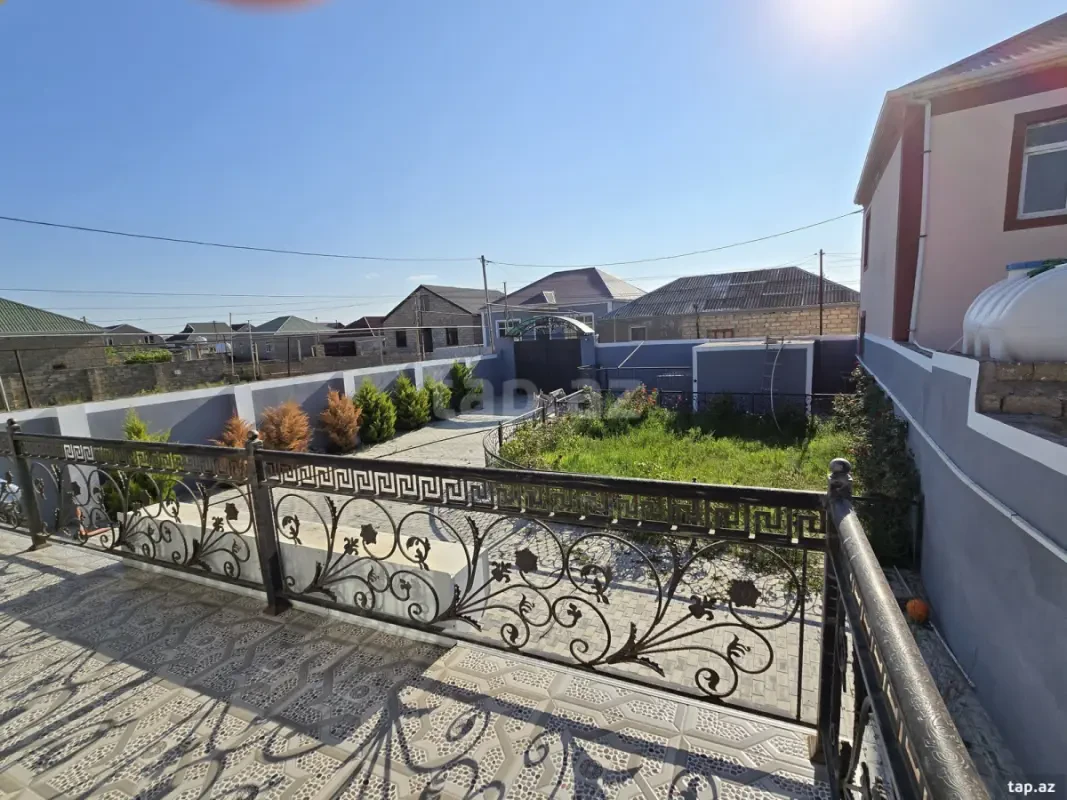 Satılır 5 otaqlı həyət evi 130 m²