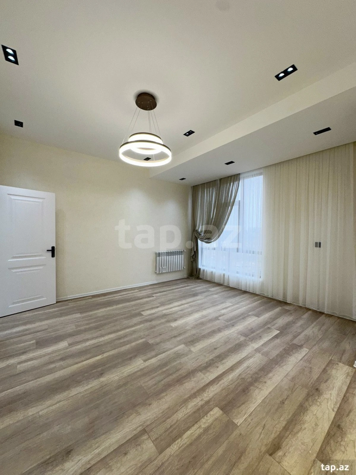 Satılır 3 otaqlı yeni tikili 80 m²