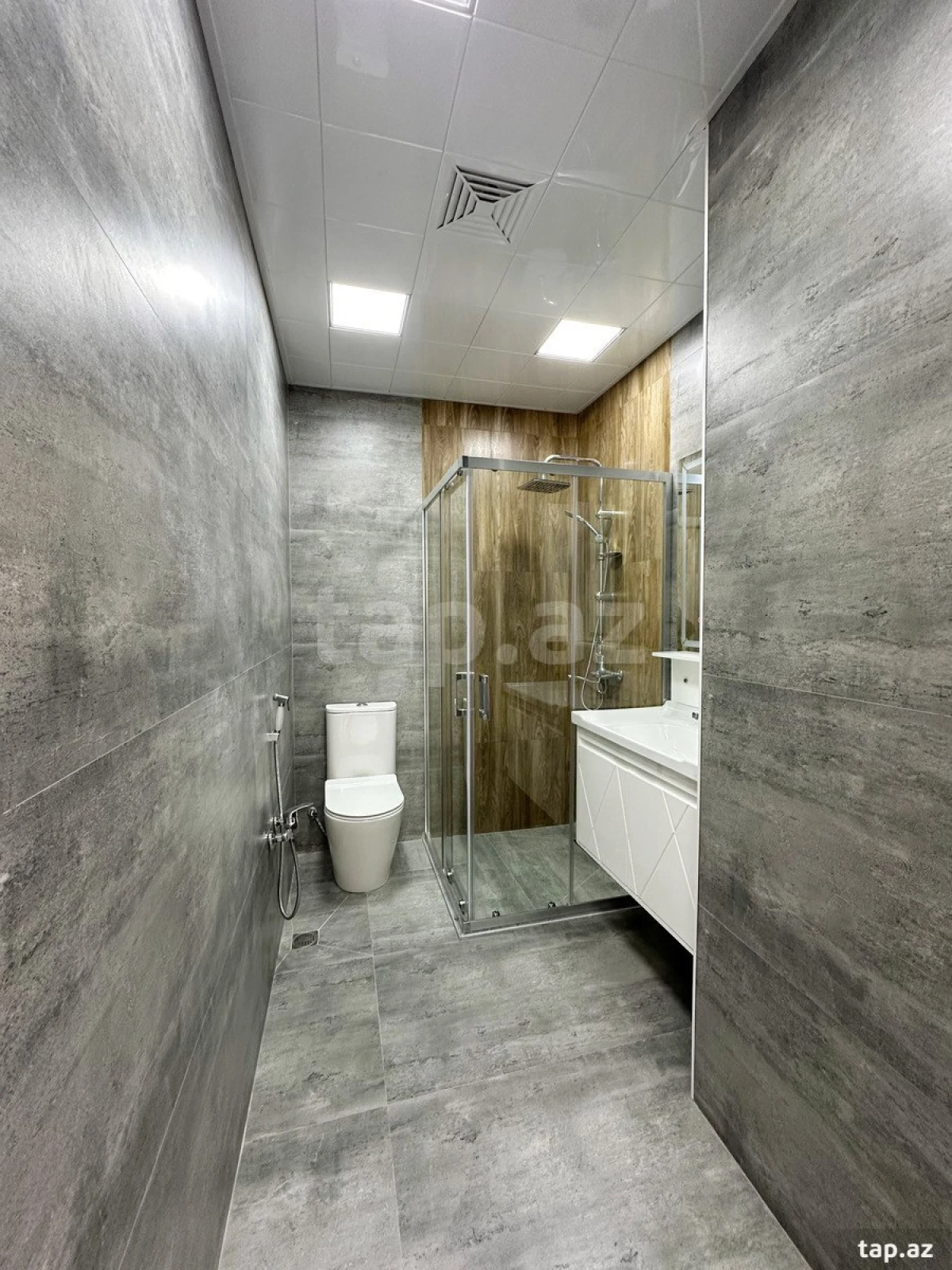 Satılır 3 otaqlı yeni tikili 80 m²