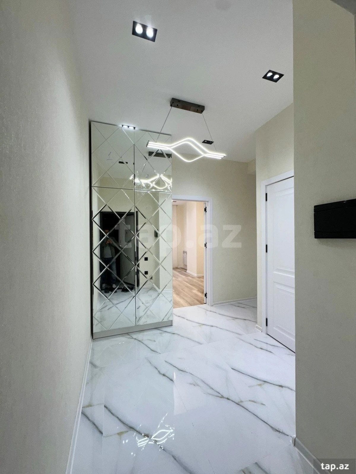 Satılır 3 otaqlı yeni tikili 80 m²