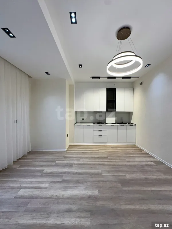 Satılır 3 otaqlı yeni tikili 80 m²
