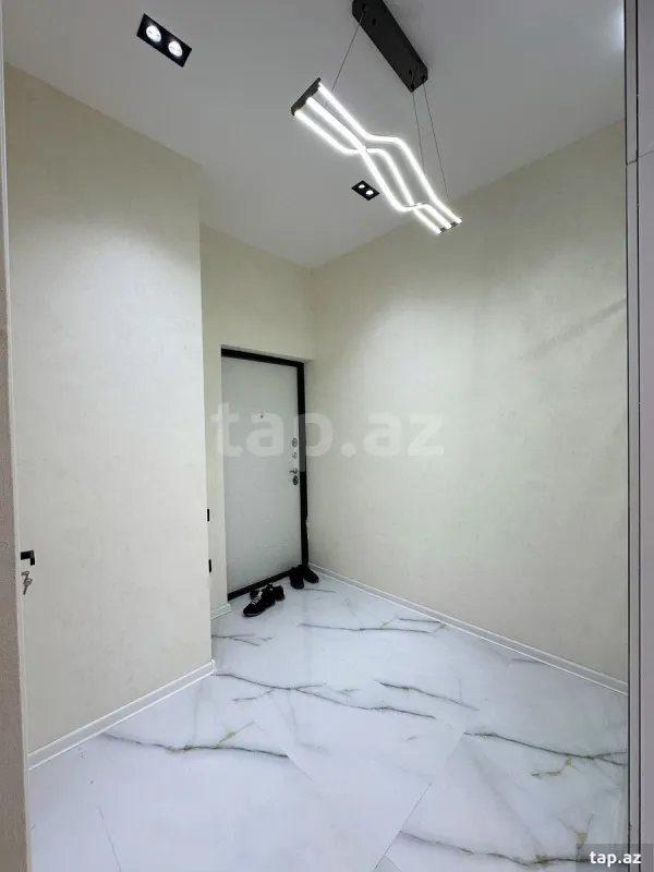 Satılır 3 otaqlı yeni tikili 80 m²