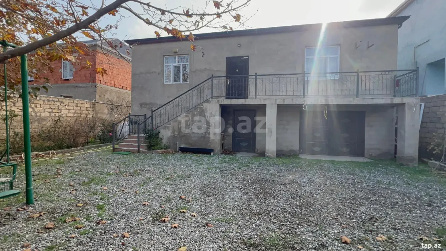 Satılır 6 otaqlı həyət evi 328 m²