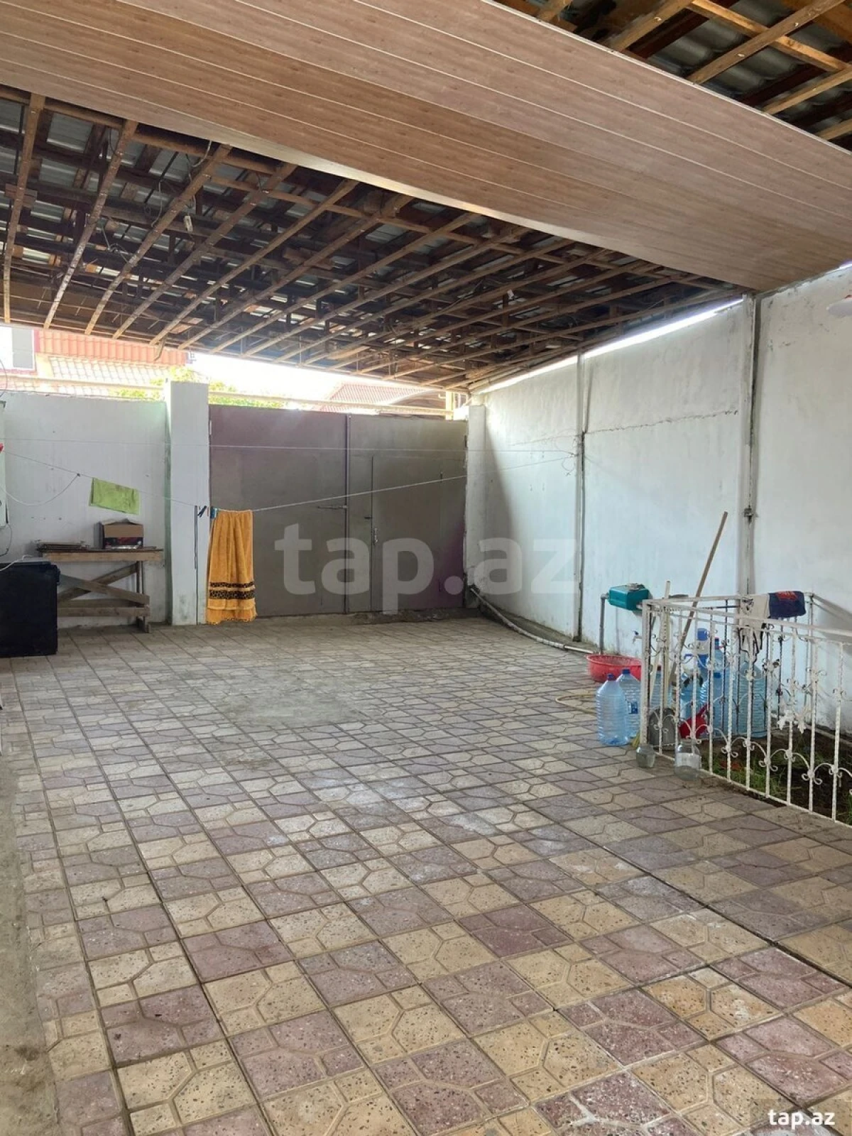 Satılır 5 otaqlı həyət evi