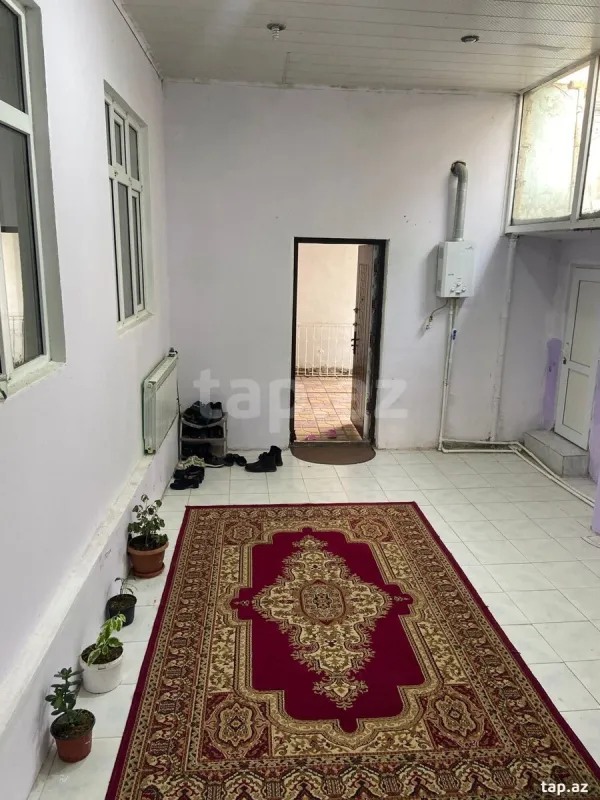 Satılır 5 otaqlı həyət evi