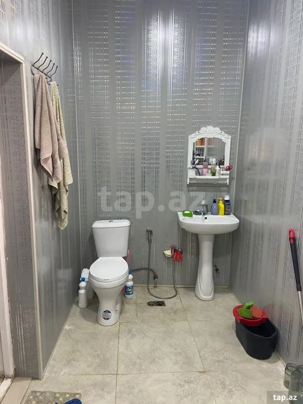 Satılır 5 otaqlı həyət evi