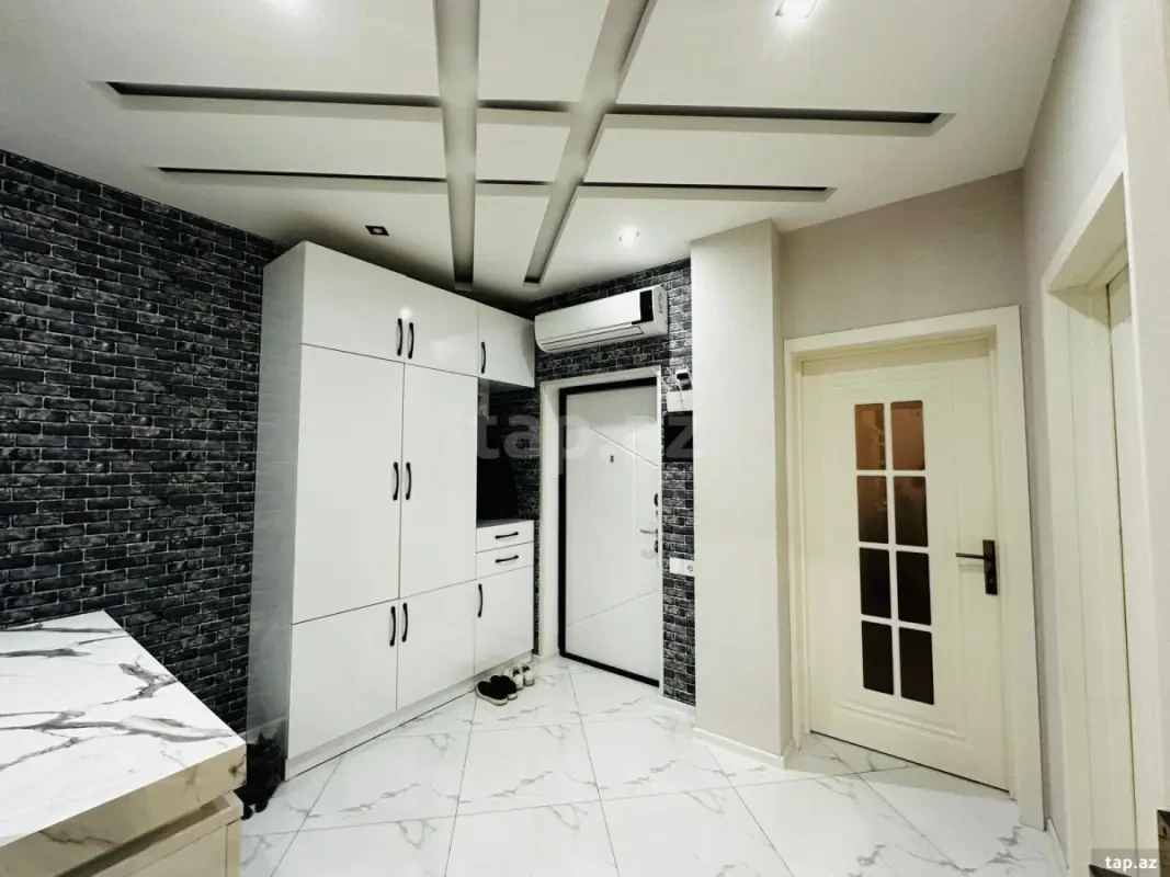 Satılır 3 otaqlı yeni tikili 77 m²