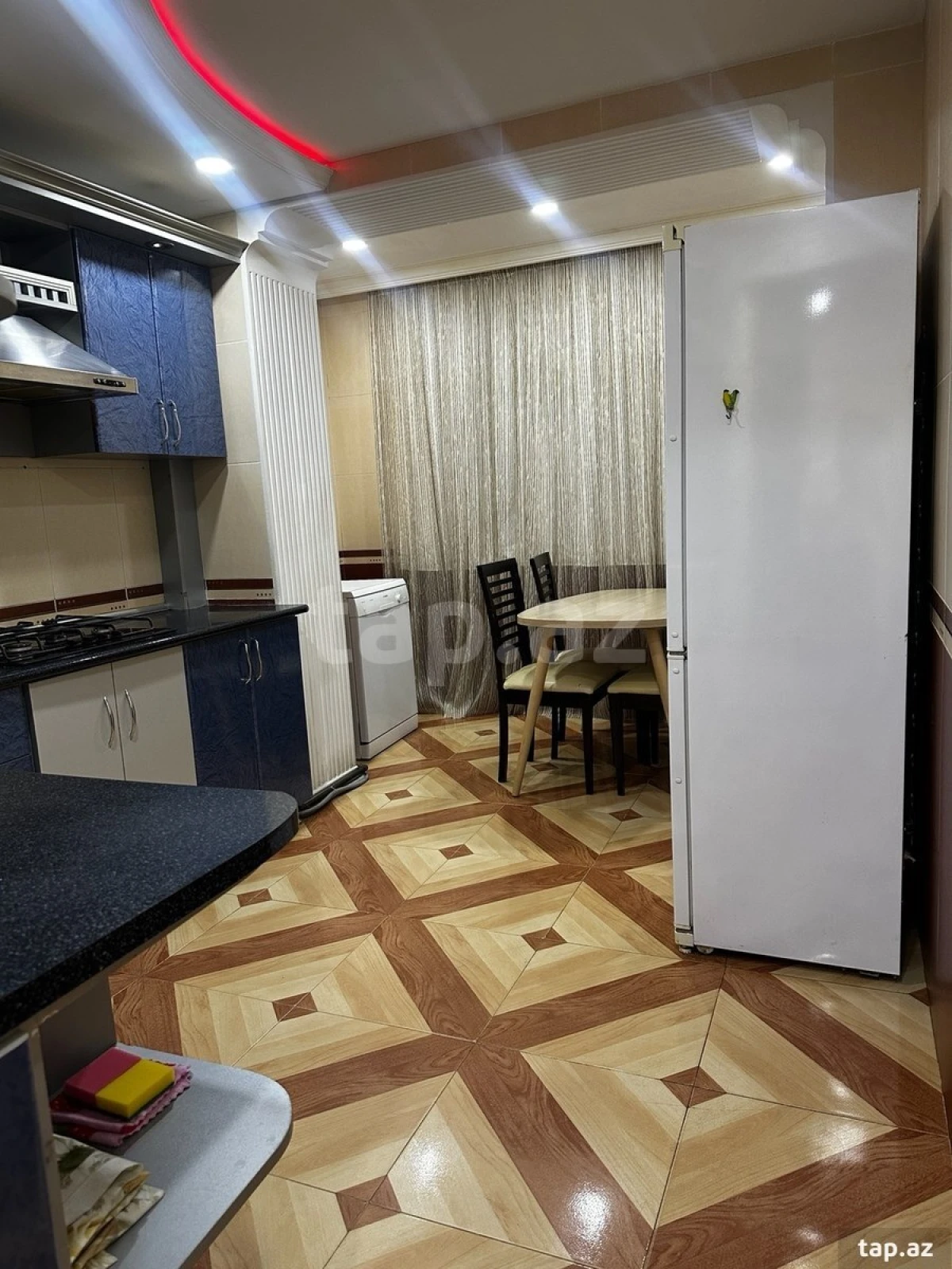 Kirayə verilir 3 otaqlı mənzil 90 m²