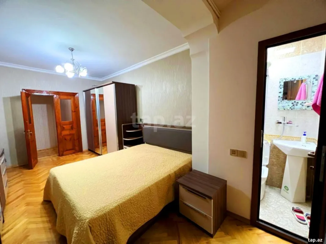 Satılır 5 otaqlı mənzil 115 m²