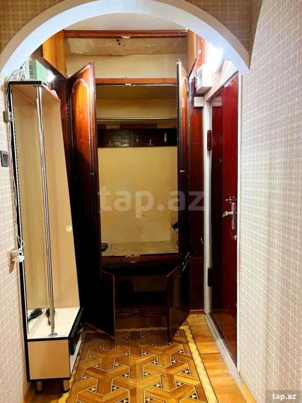 Satılır 5 otaqlı mənzil 115 m²