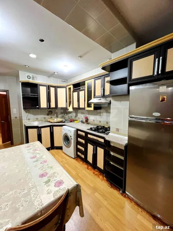 Satılır 5 otaqlı mənzil 115 m²