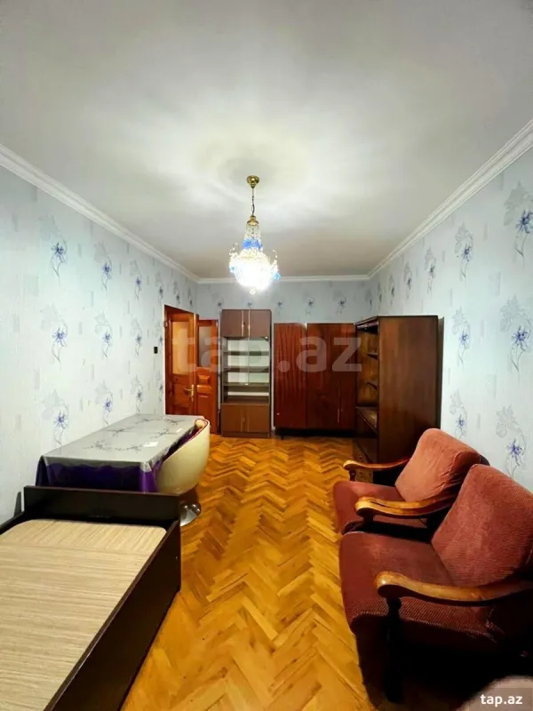 Satılır 5 otaqlı mənzil 115 m²
