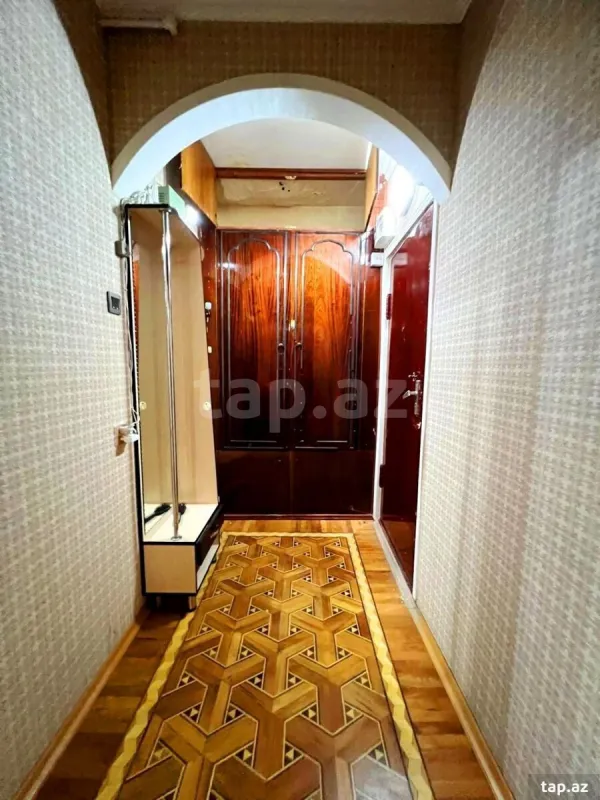 Satılır 5 otaqlı mənzil 115 m²
