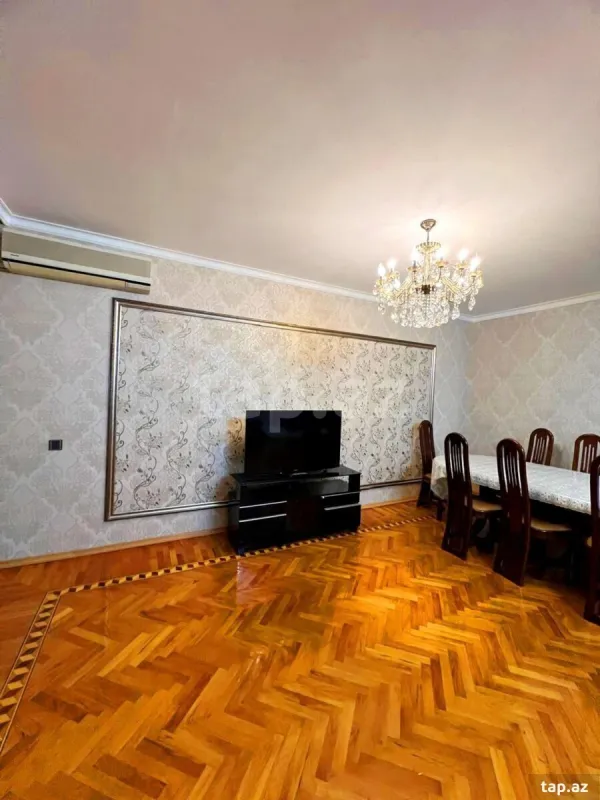 Satılır 5 otaqlı mənzil 115 m²