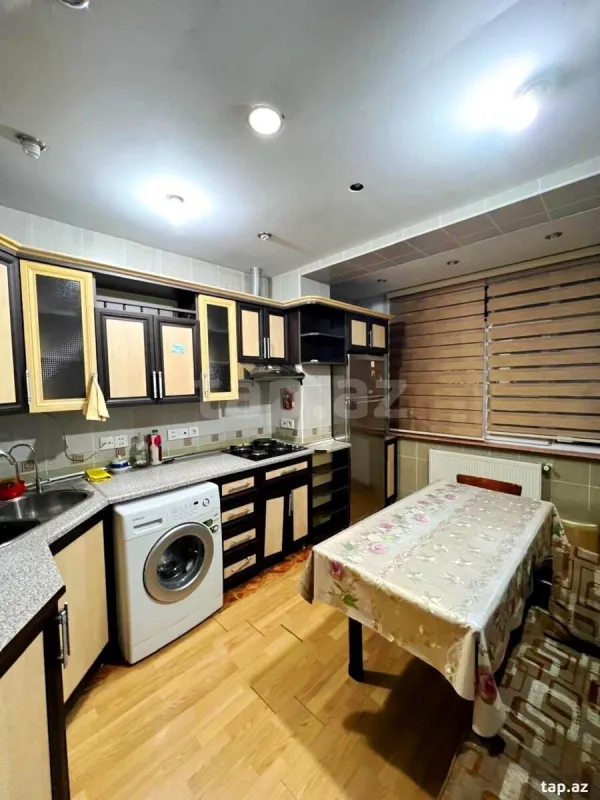Satılır 5 otaqlı mənzil 115 m²