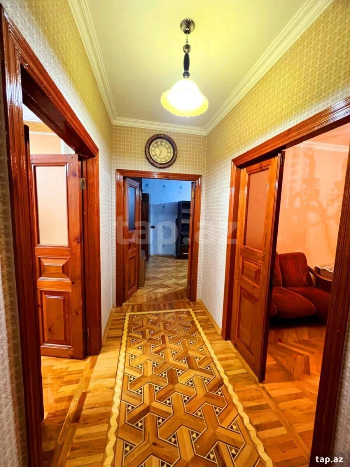 Satılır 5 otaqlı mənzil 115 m²