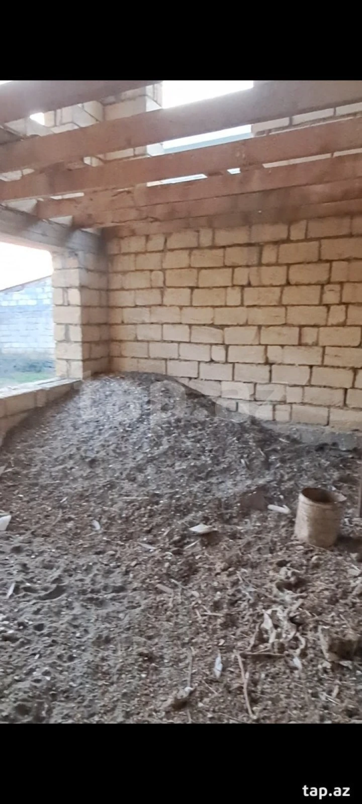 Satılır 6 otaqlı həyət evi