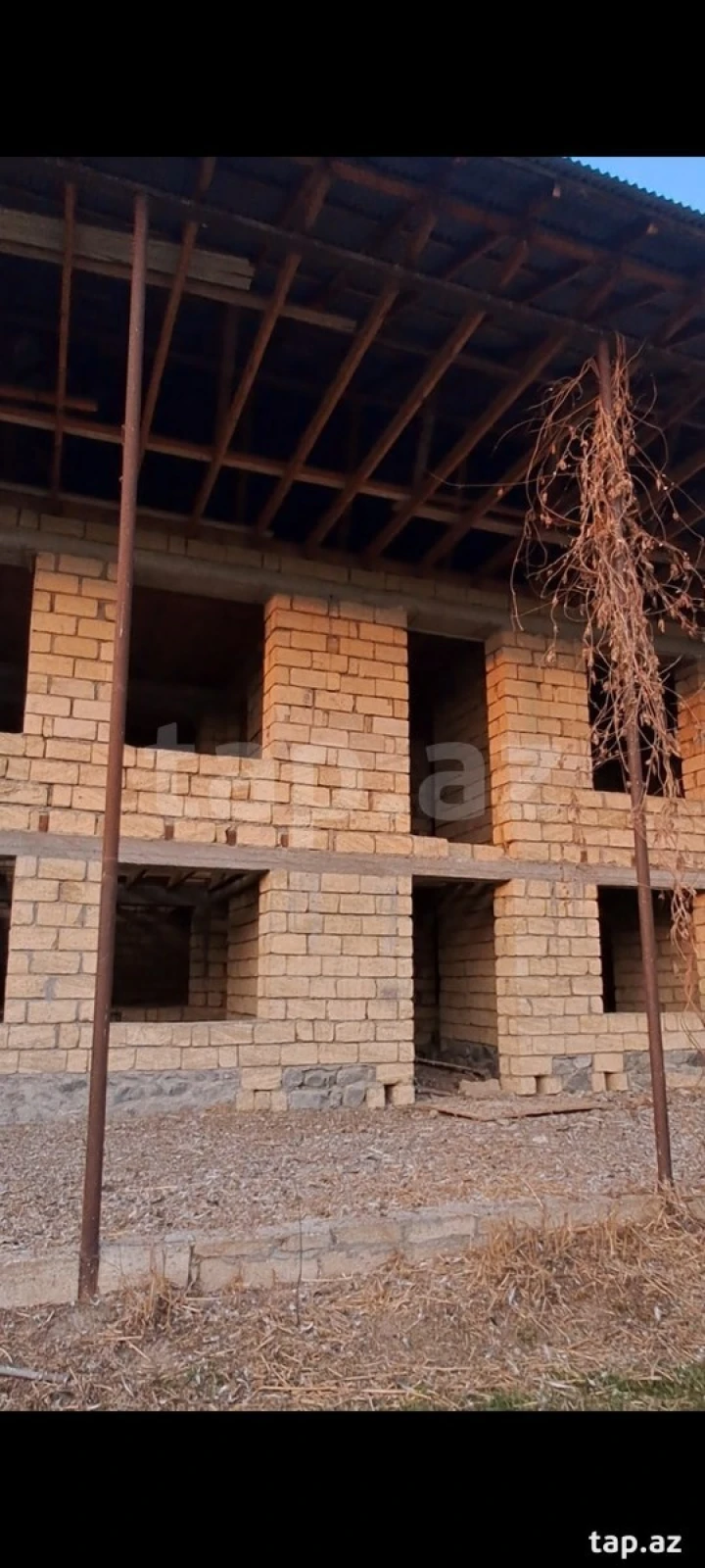 Satılır 6 otaqlı həyət evi