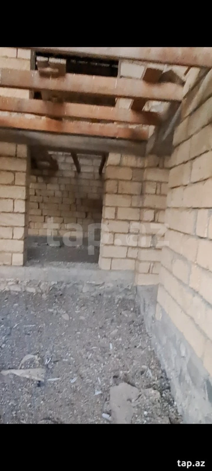 Satılır 6 otaqlı həyət evi