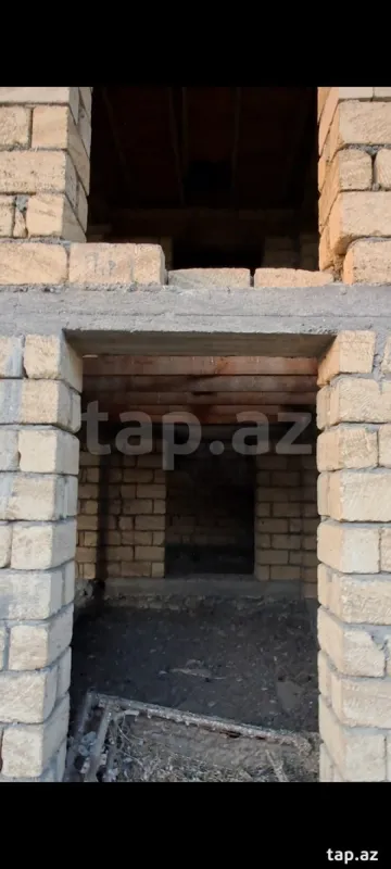 Satılır 6 otaqlı həyət evi