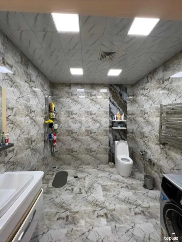 Satılır 3 otaqlı yeni tikili 137 m²