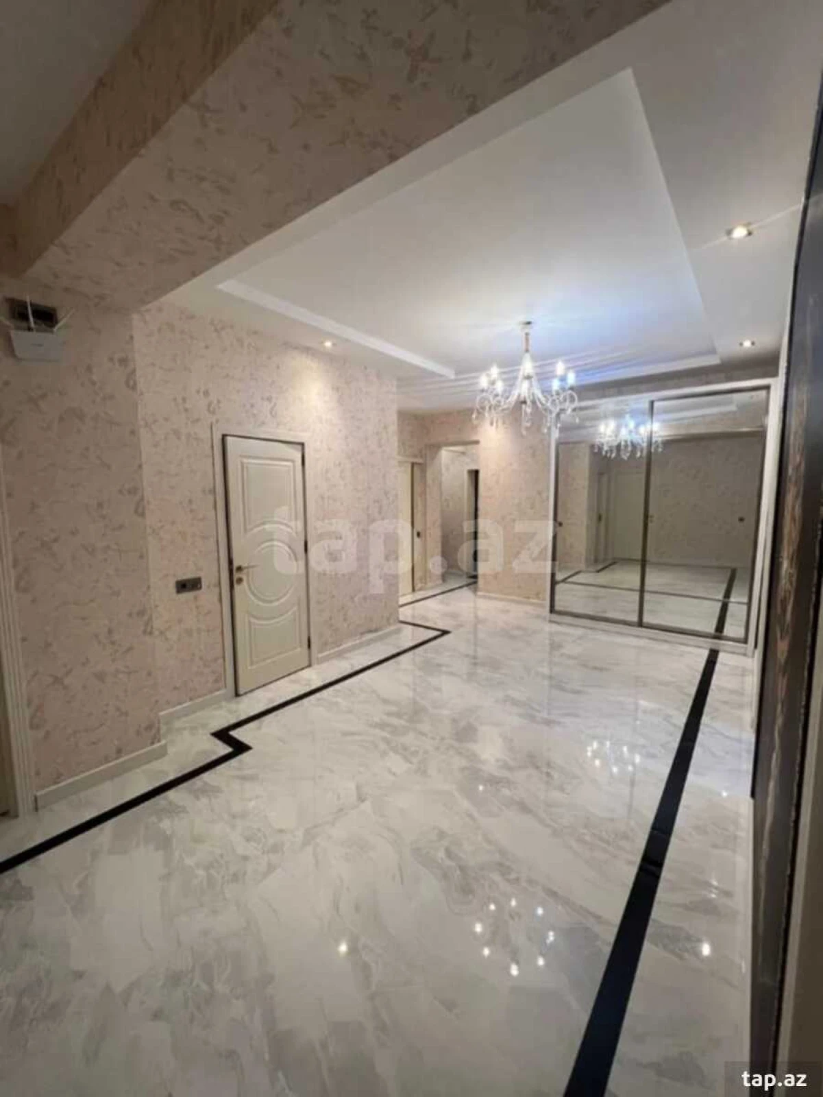 Satılır 3 otaqlı yeni tikili 137 m²