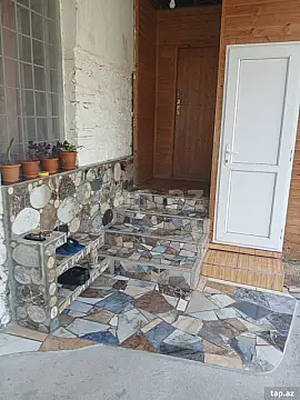 Satılır 3 otaqlı həyət evi 1050 m²