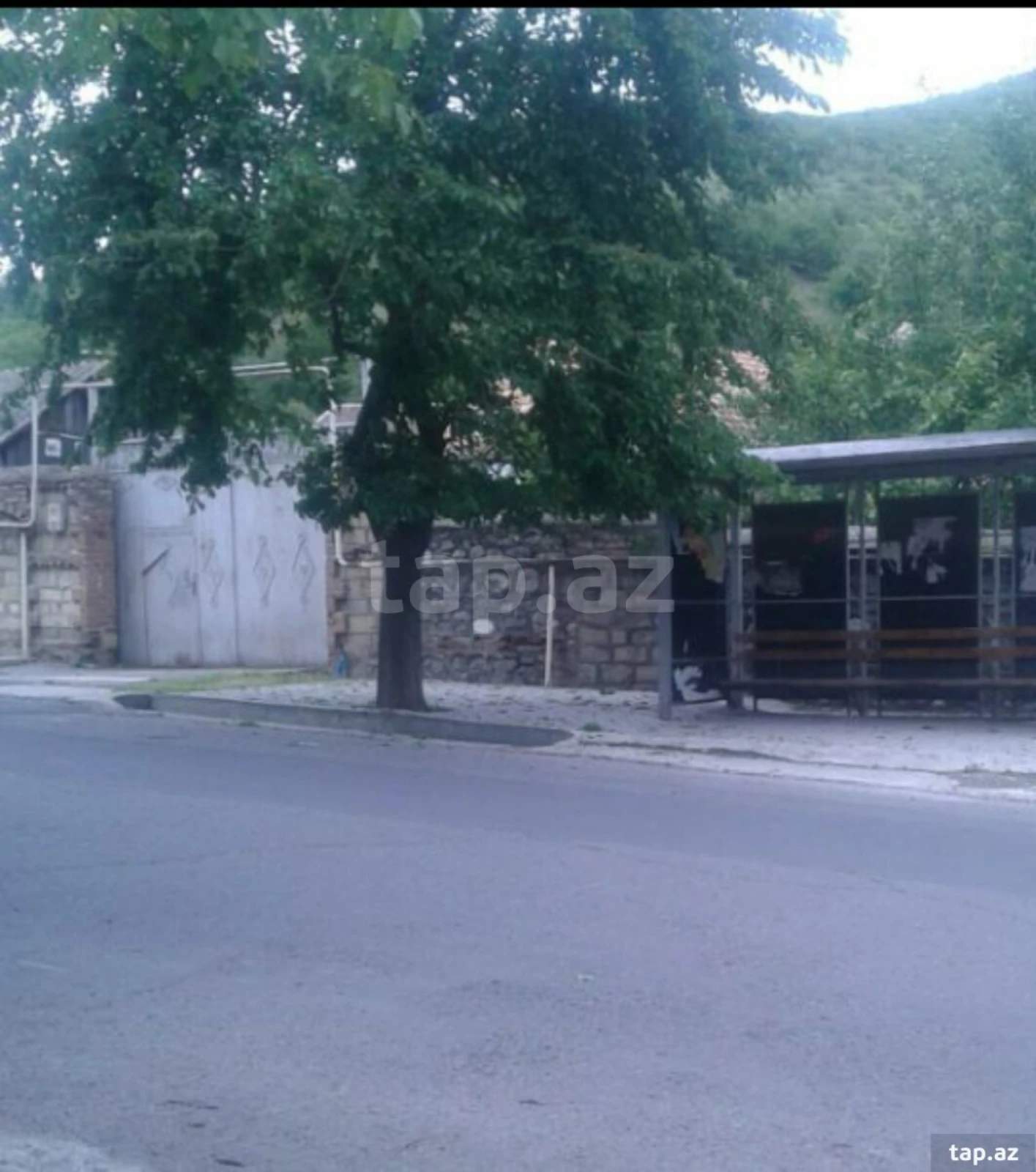 Satılır 3 otaqlı həyət evi 1050 m²