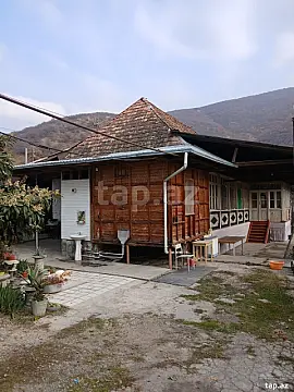 Satılır 3 otaqlı həyət evi 1050 m²