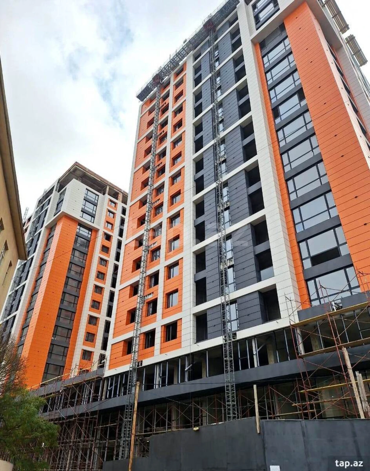 Satılır 3 otaqlı yeni tikili 138 m²