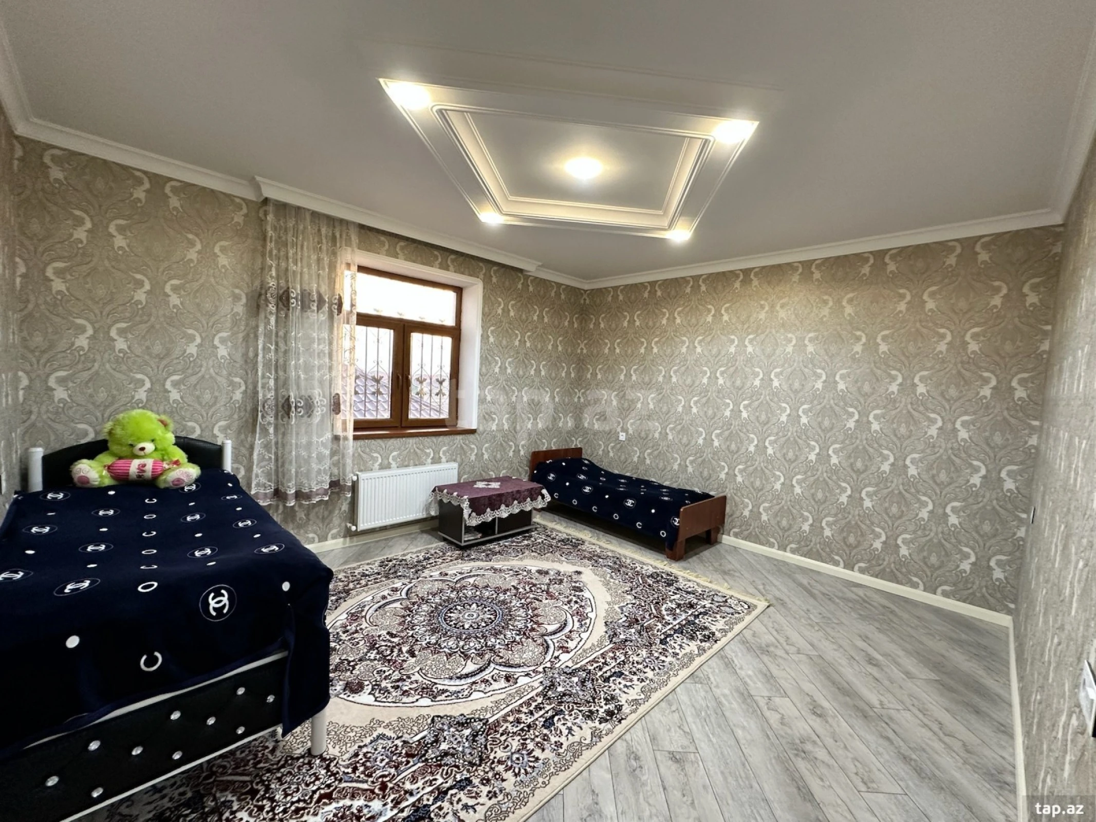 Satılır 9 otaqlı həyət evi