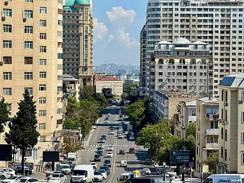 Satılır 3 otaqlı yeni tikili 135 m² — Bakı 3 otaq 135.00 m²