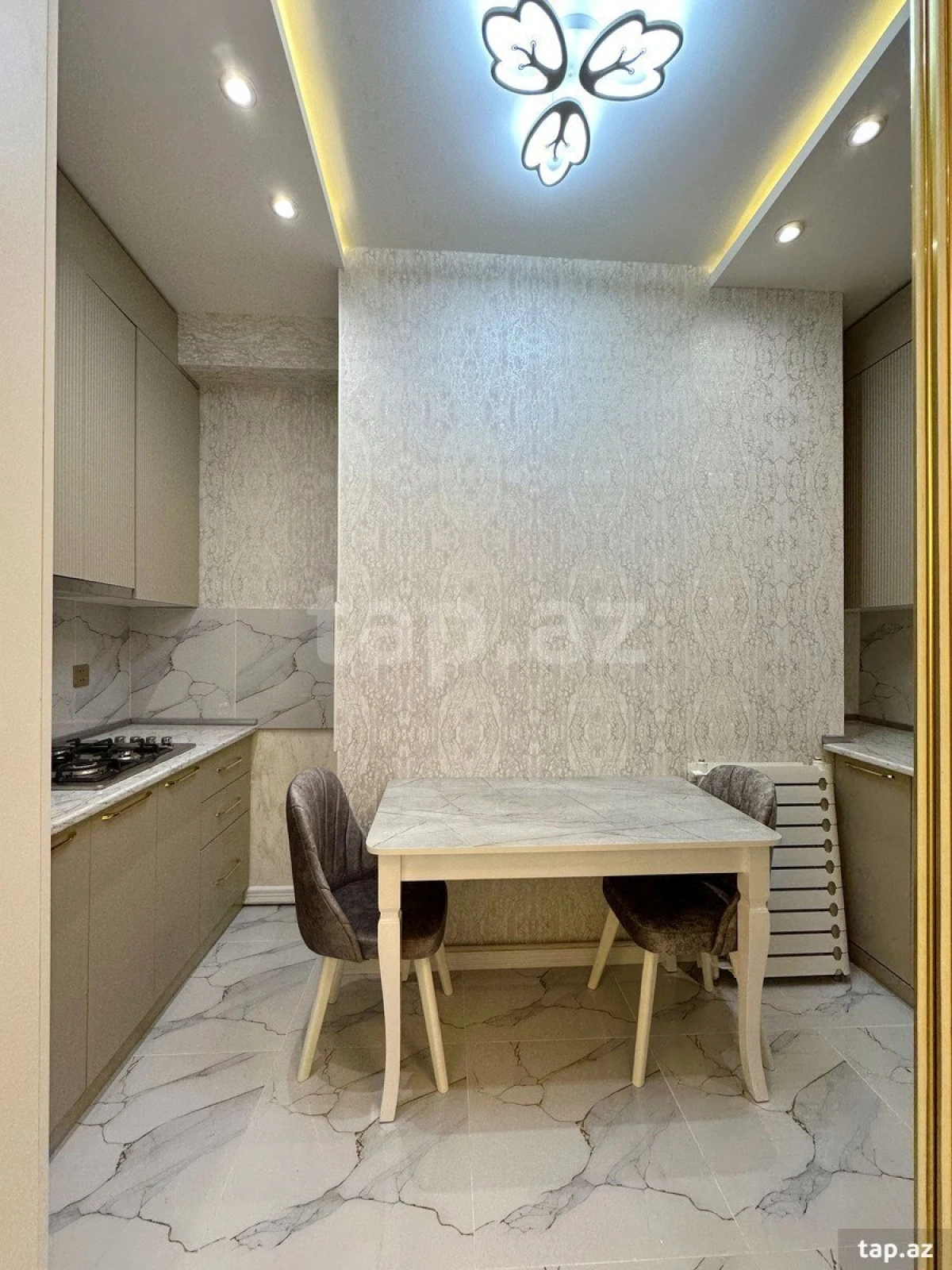 Satılır 2 otaqlı yeni tikili 90 m²