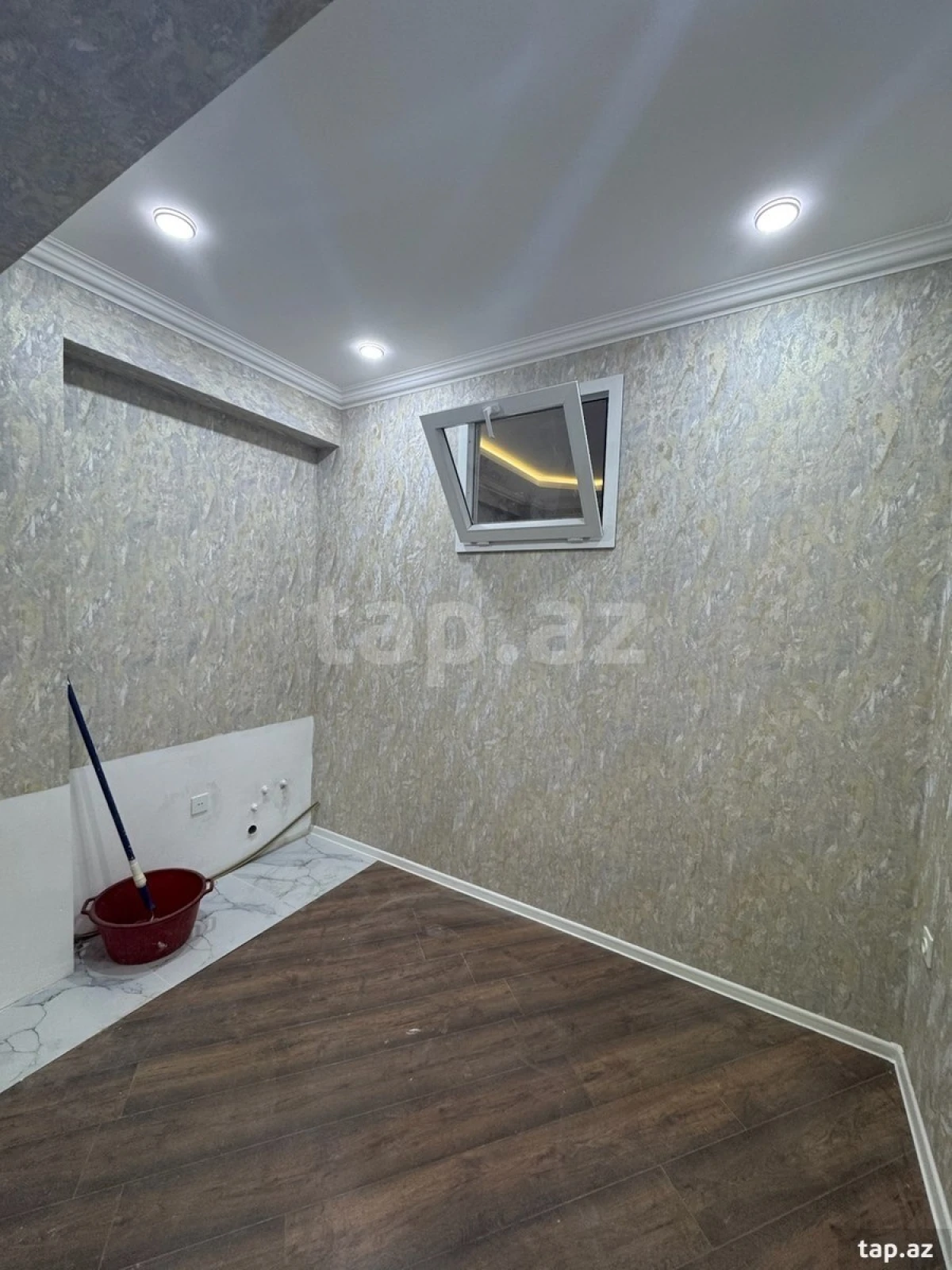 Satılır 2 otaqlı yeni tikili 61 m²