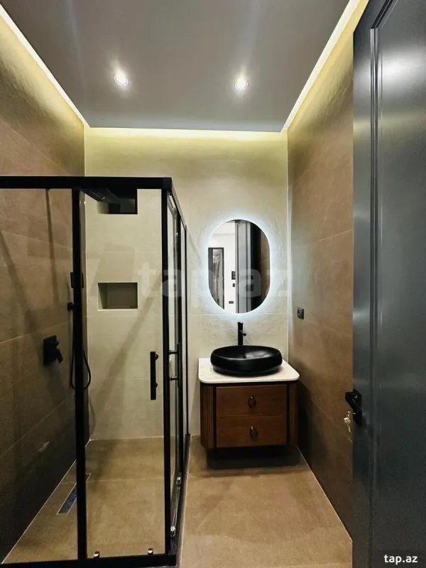 Satılır 5 otaqlı həyət evi